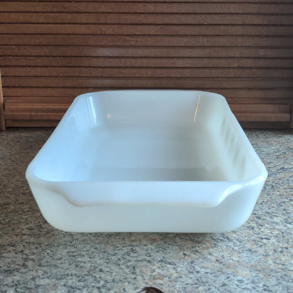 Vintage Anchor Hocking Fire King Meadow Green 1.5 Quart Baking Dish